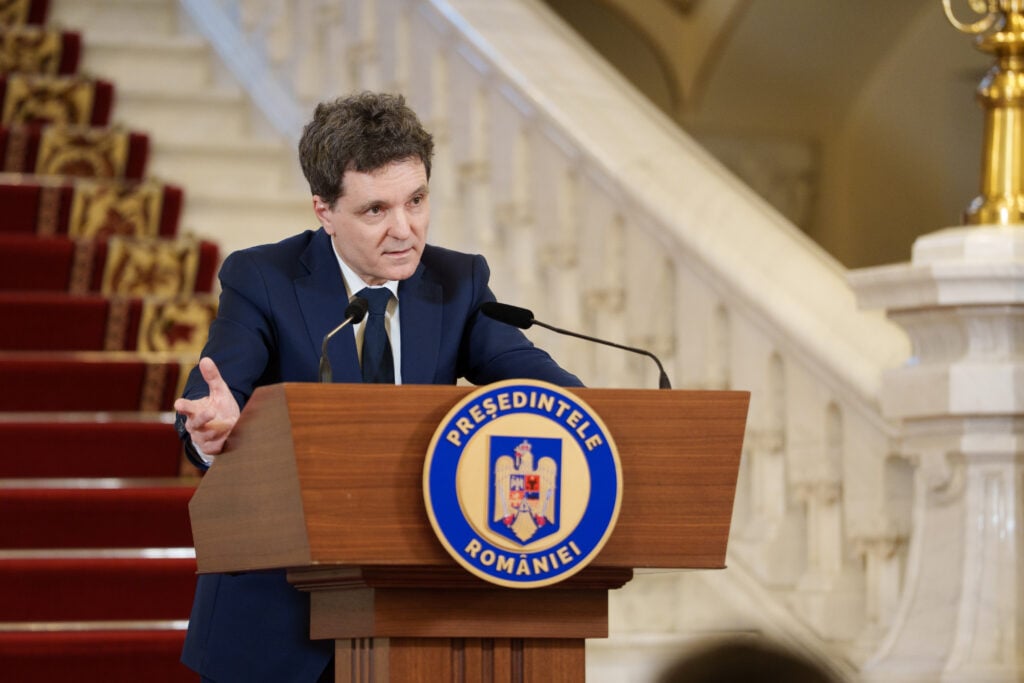 Președintele Nicușor Dan are o jucărie nouă și se laudă mereu cu ea