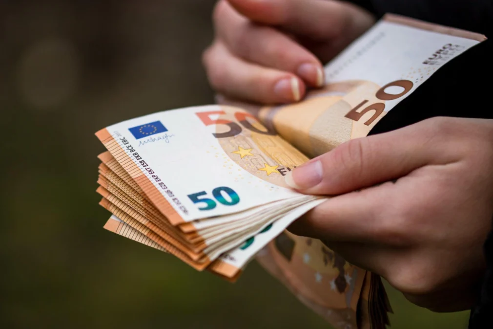 De ce se tem companiile de criza politică? Economist: „Nu are sens ce se întâmplă la noi în țară”