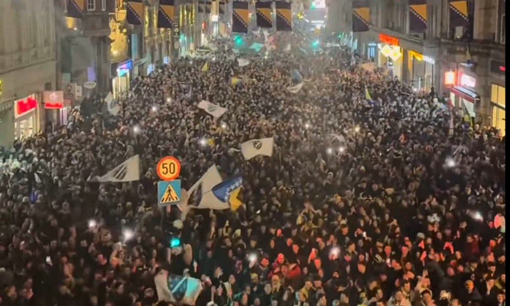 Bosniacii au sărbătorit în stradă calificarea la Mondial – VIDEO