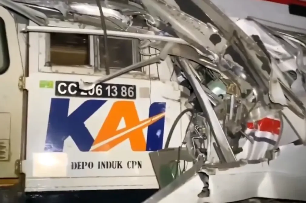 VIDEO Accident feroviar. 14 morți și 84 de răniți