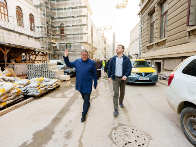 Studenții de la Arhitectură transformă Bucureștiul contracost. Cât încasează tinerii