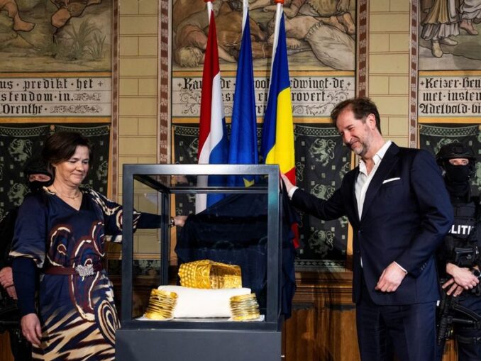 Cea de-a treia brățară dacică „sechestrată” în Olanda, cheia unui troc?