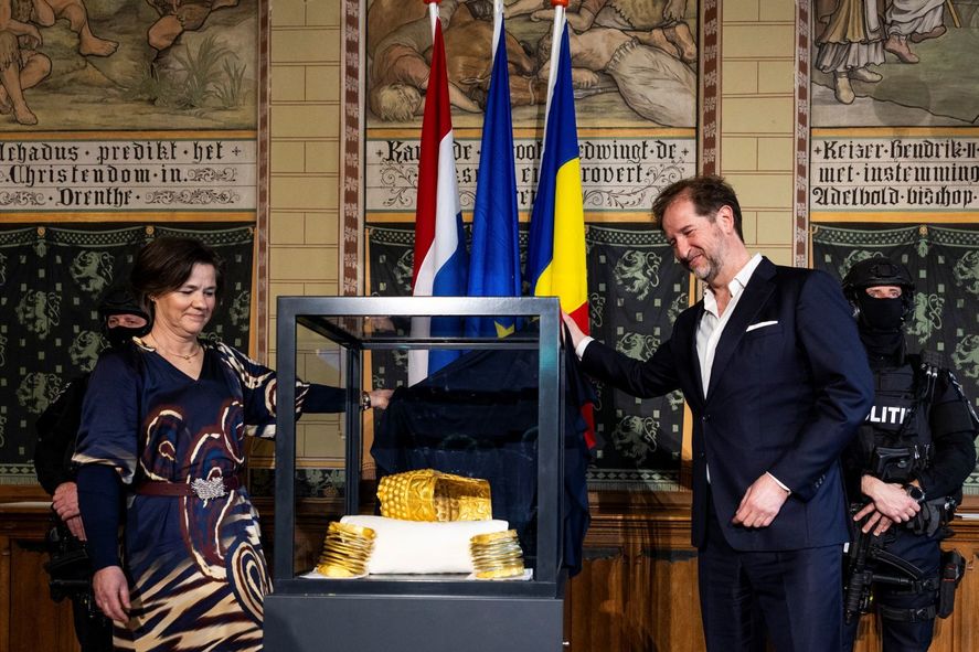 Cea de-a treia brățară dacică „sechestrată” în Olanda, cheia unui troc?