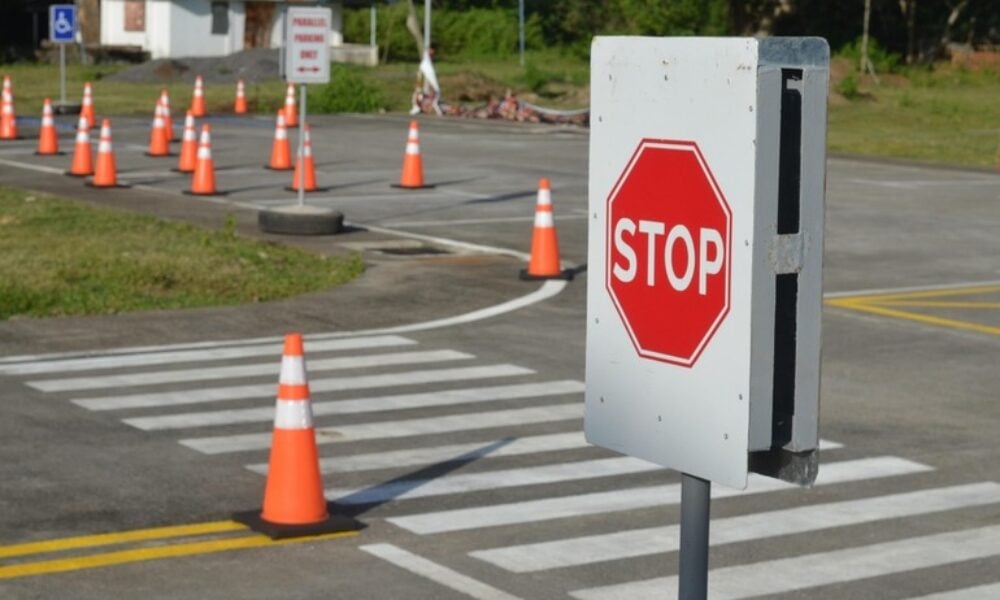 Proba auto în poligon poate reveni la examenul de obținere a permisului de conducere