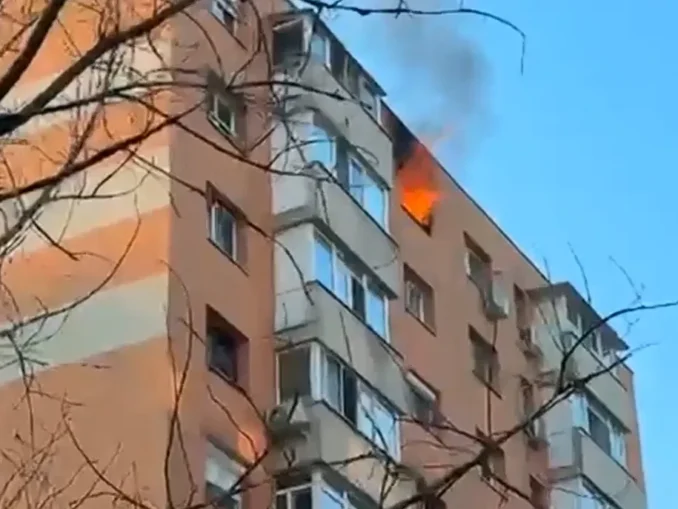 Explozie violentă într-un bloc din Capitală: O trotinetă lăsată la încărcat a explodat și a făcut prăpăd