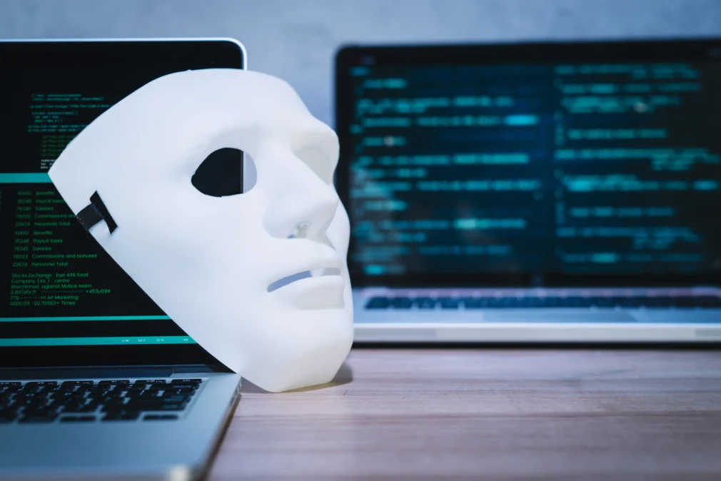 Hackerii ruși ar fi compromis cel puțin 67 de conturi mail din Forţele Aeriene Române