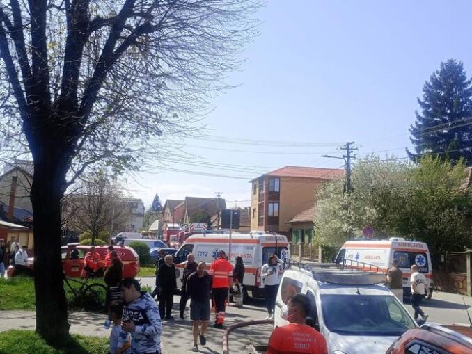 Incendiu într-un bloc din Sibiu