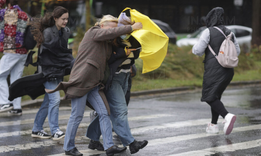 ANM anunță un nou val de intemperii: Rafale de vânt și precipitații moderate