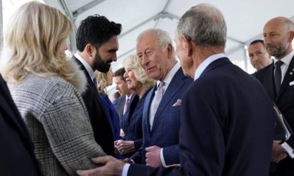 Conflict diplomatic: Primarul NY îi cere Regelui Charles diamantul Coroanei Koh-i-Noor