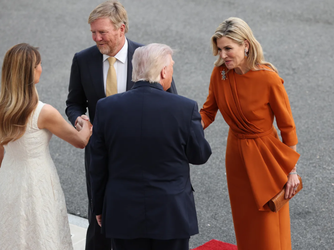 Melania Trump, apariție de lux la Washington. Cât a costat rochia purtată la întâlnirea cu Regele Olandei