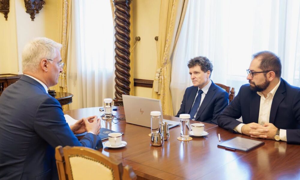 Orice criză politică internă reprezintă un roller-coaster pentru politica externă, de securitate și apărare a României?