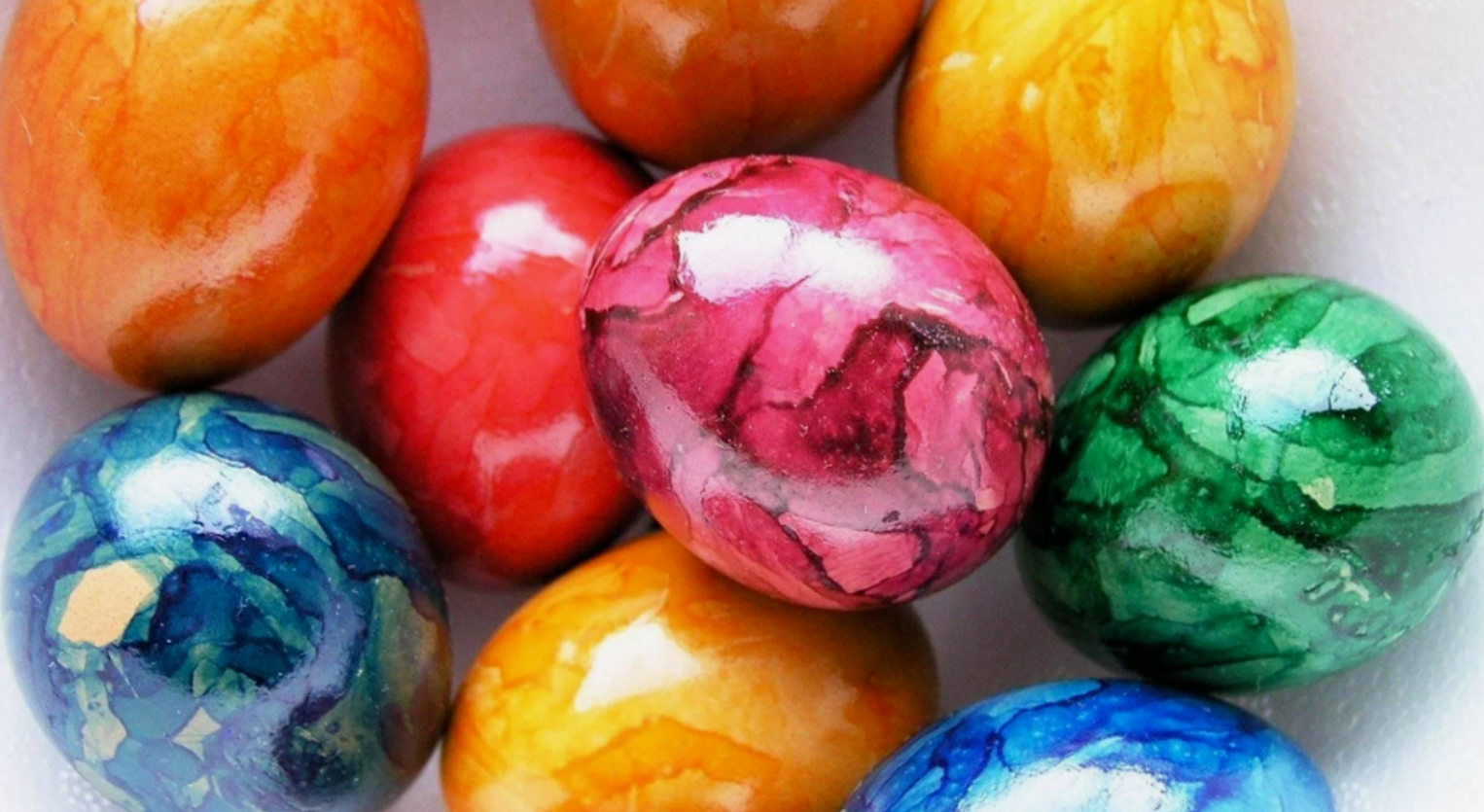 Cum să pictezi ouă de Paște mai frumos în 2026