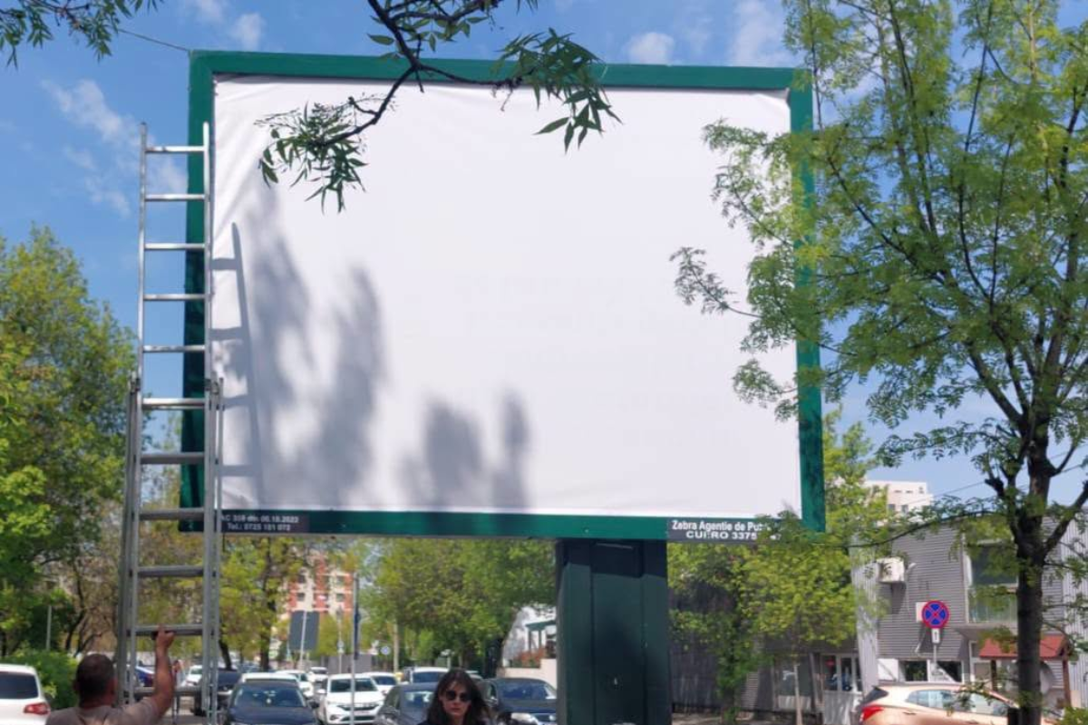 Panourile anticezariană au dispărut din București