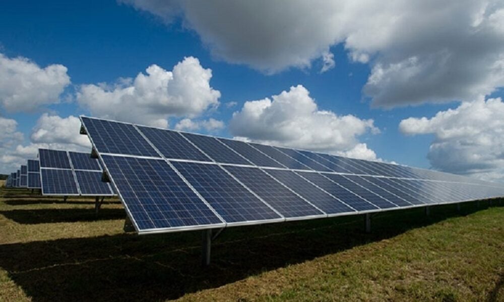 Soarele surclasează în SEN toate celelalte surse de energie