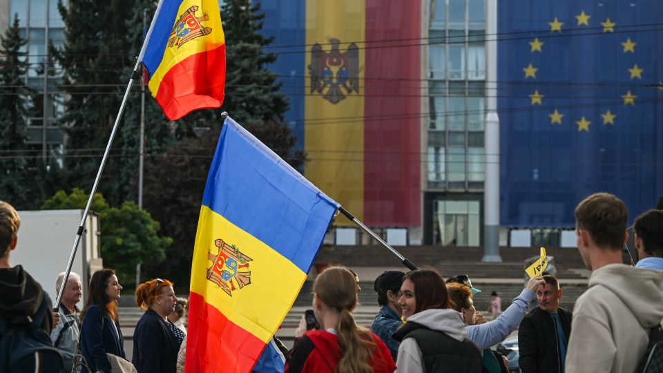 Republica Moldova: drone rusești, foc haric și războiul pentru reformă administrativă