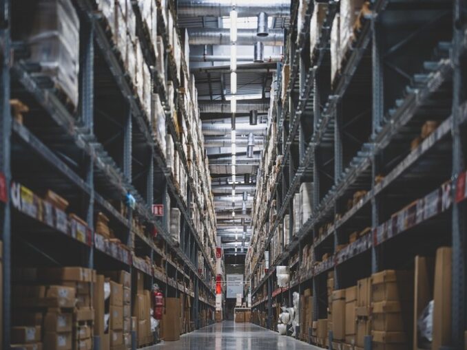 După anul record 2025, piața logistică intră în ajustare pe fondul incertitudinilor interne și externe