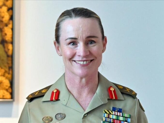Premieră în Australia. O femeie conduce armata pentru prima dată