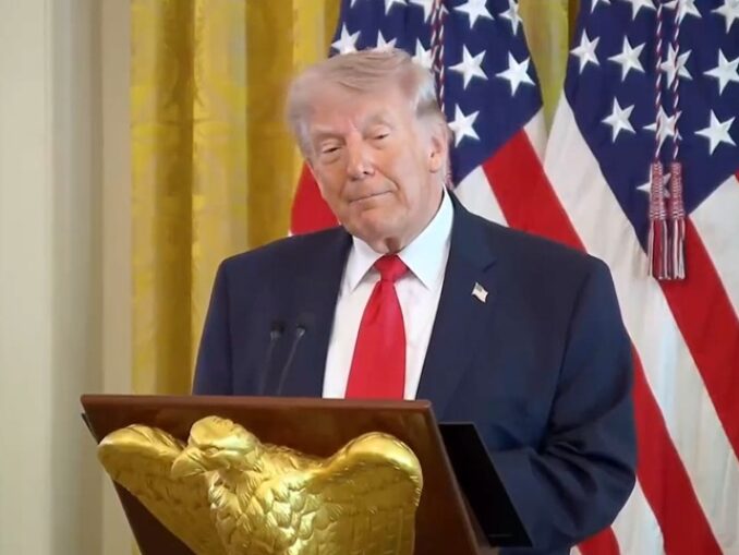 Trump atacă din nou NATO: „Și-au creat singuri o problemă”
