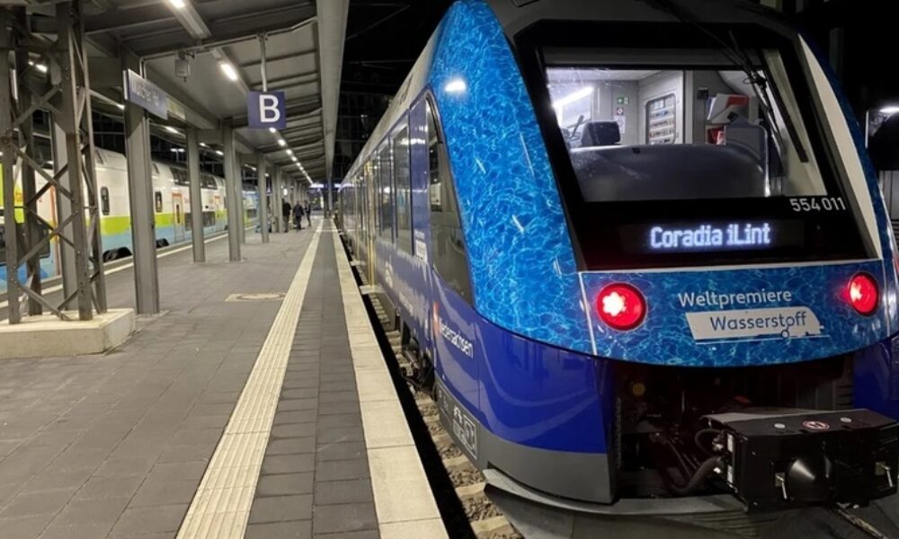 România cumpără primele trenuri cu hidrogen. Contract de 1,6 miliarde lei