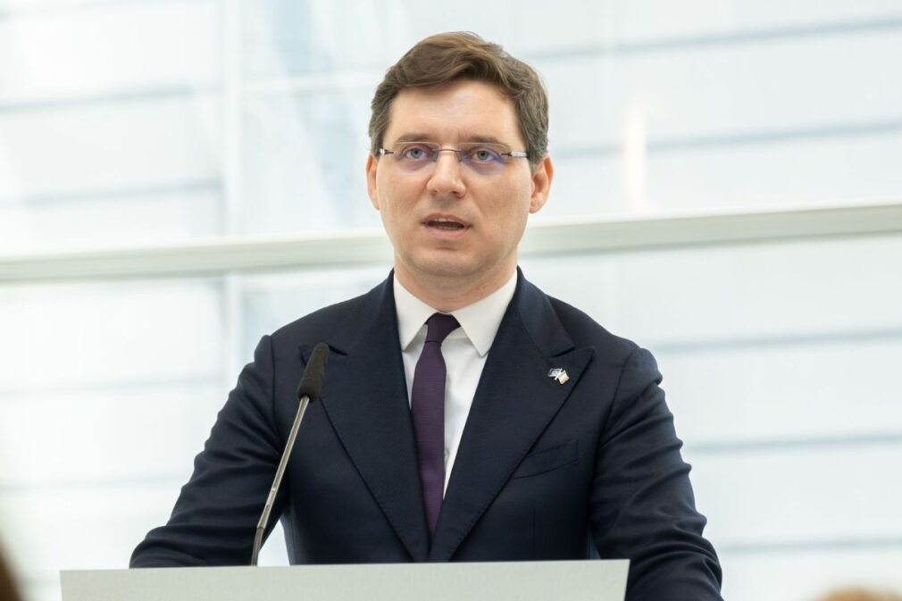 Bruxelles-ul răsuflă ușurat: „Fără agentul Rusiei la masă”