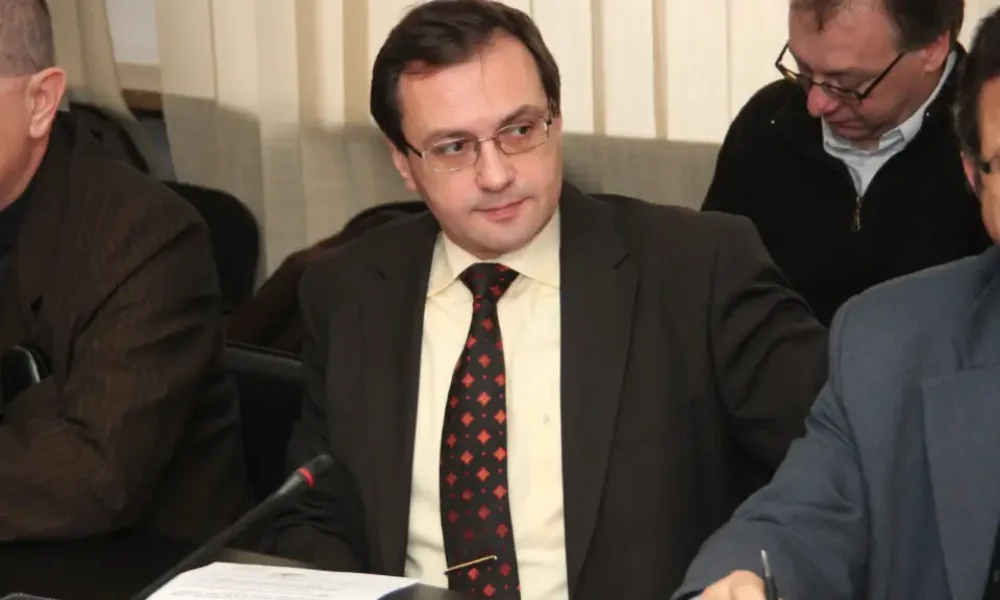 VIDEO Director APIA, băut la volan, a provocat un accident rutier 