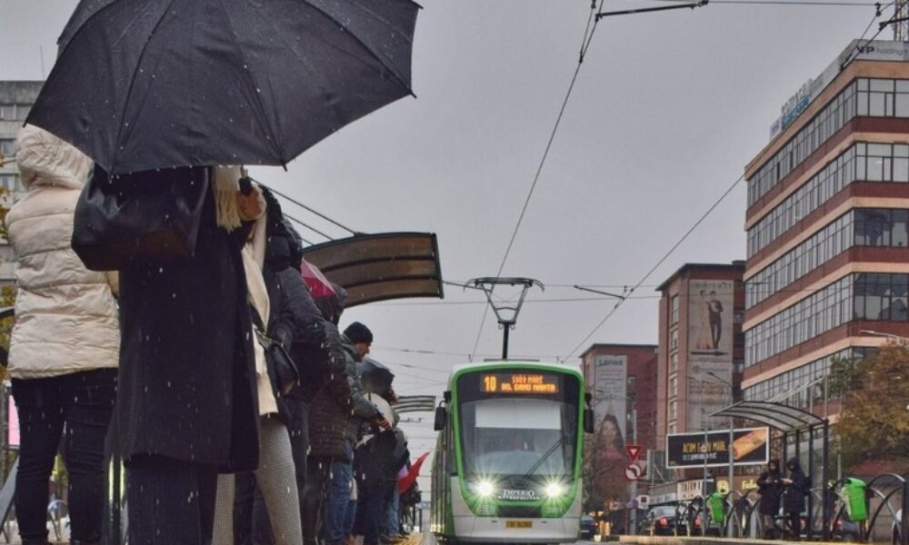 Primăria Capitalei vrea să cumpere 100 tramvaie noi, inclusiv pentru extinderea liniei din Prelungirea Ghencea