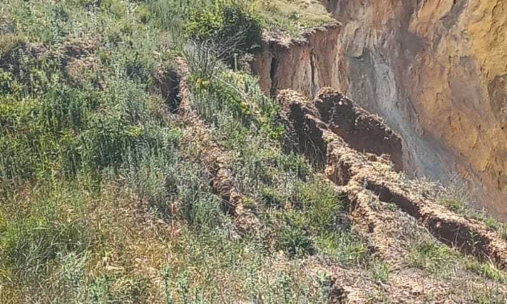 Carieră de piatră din judeţul Arad, închisă de comisarii Gărzii de Mediu