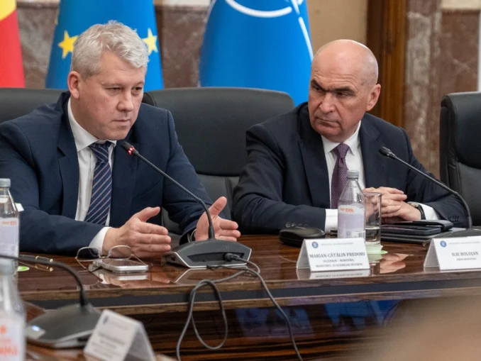5.300 de proiecte finanțate din PNRR, analizate de Bolojan cu prefecții
