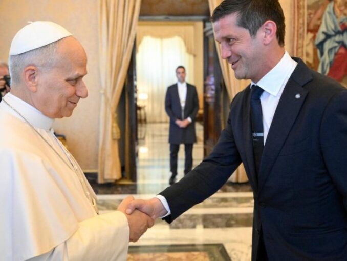Cristi Chivu, felicitat de Papa Leon al XIV-lea pentru titlul câștigat cu Inter
