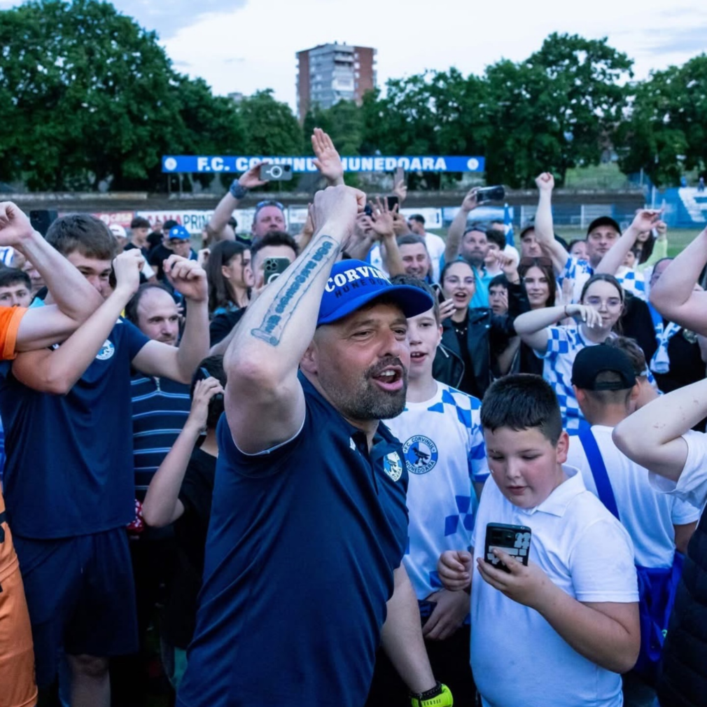 Corvinul Hunedoara a promovat în Superliga după 34 de ani