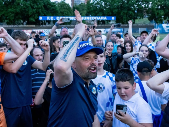 Corvinul Hunedoara a promovat în Superliga după 34 de ani