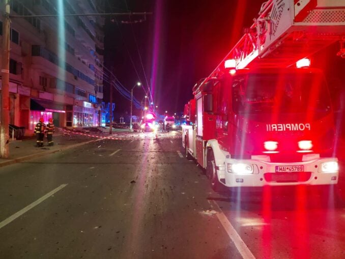 UPDATE Starea victimelor din blocul lovit de dronă la Galați. O persoană, la ATI