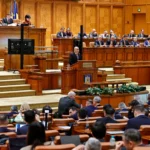 Ilie Bolojan în plen - în spate Sorin Grindeanu FOTO Guvernul României