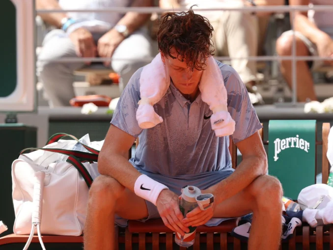 Dramatic. Jannick Sinner, eliminat de la Roland Garros, după o revenire spectaculoasă a adversarului