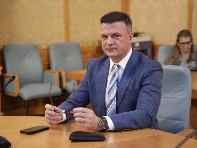 Grindeanu susține că liberalul care a sunat-o pe Lia Olguța Vasilescu este Mircea Roșca