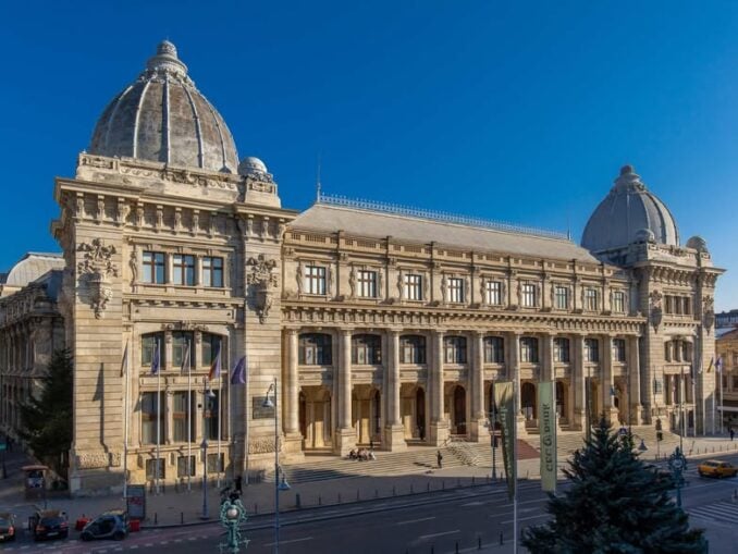 Guvernul pune capăt improvizațiilor din cultură