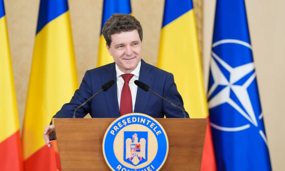 Nicușor Dan la NATO sau cum se adeverește zicala „La pomul lăudat să nu te duci cu sacul”