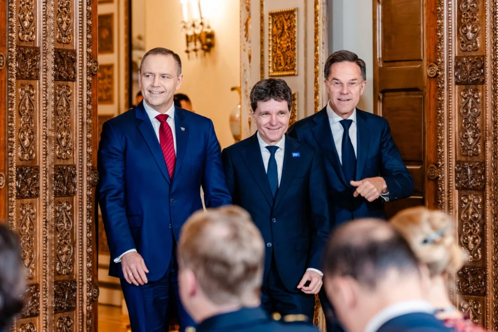 România după B9. NATO 3.0, ambiții strategice și restanțe dureroase