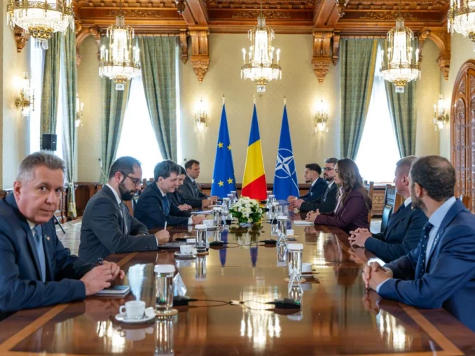 Suveraniștii liberi, curtați de Nicușor Dan. Cum a făcut loc la masa negocierilor pentru PACE, UPR și neafiliați