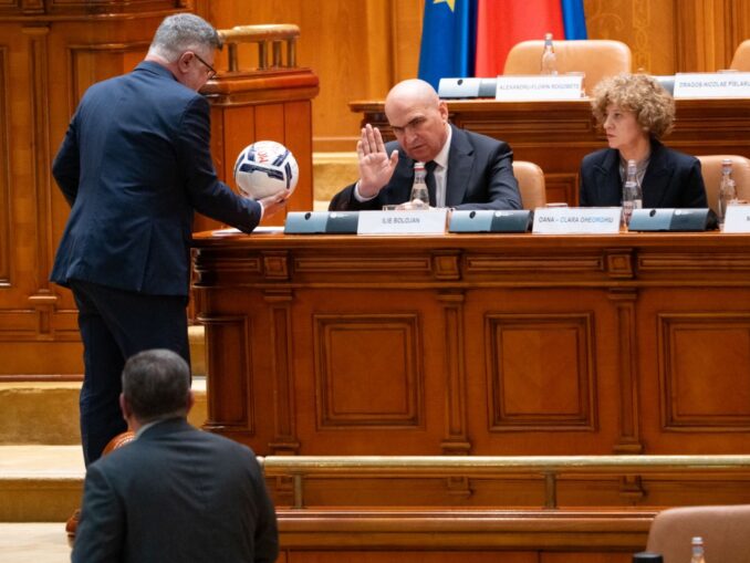 Bolojan, scrisoare către români după demitere: S-a întâmplat inevitabilul