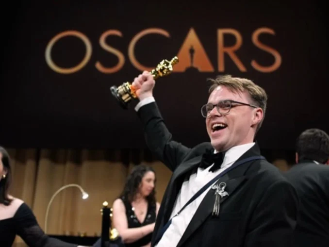 Regizor premiat, rămas fără Oscar