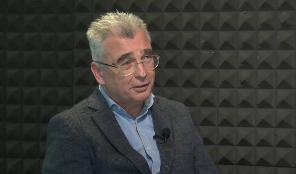 Peiu acuză Guvernul Bolojan de favoritism după contractul uriaș dat către Digi: Un miliard pentru un concitadin al premierului