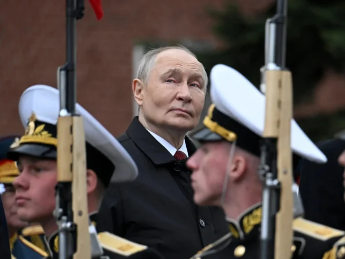 Speranțe europene: negociem acum sau așteptăm să cadă Putin?