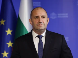 Rumen Radev o ia puțin razna