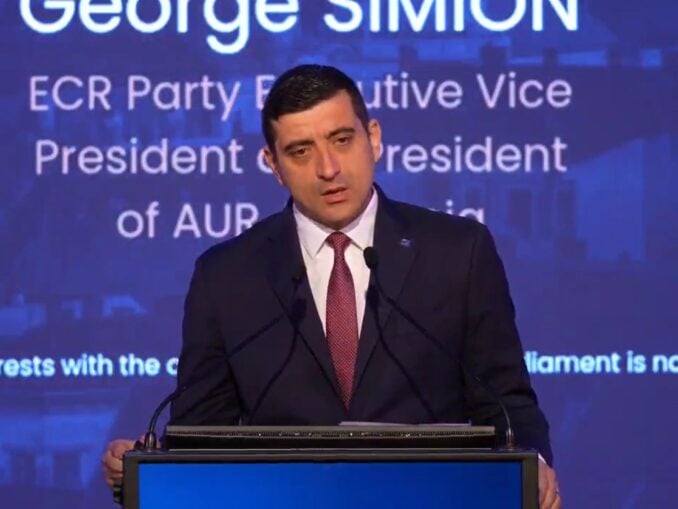 George Simion și discursul său antieuropean, rostit în fața unui trimis MAGA la Cluj – OPINIE