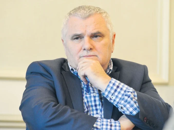Ștefan Mitroi, scriitorul care a renunțat la magistratură pentru a nu-și aresta visurile