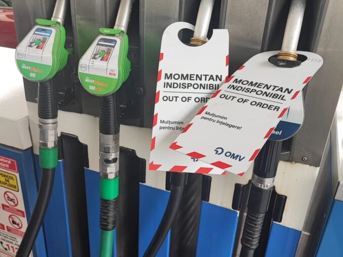 Unele benzinării au rămas fără carburant, dar Ministerul Energiei exclude o penurie
