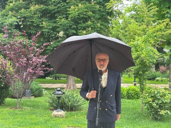 Consultare istorică – oaia și Împăratul