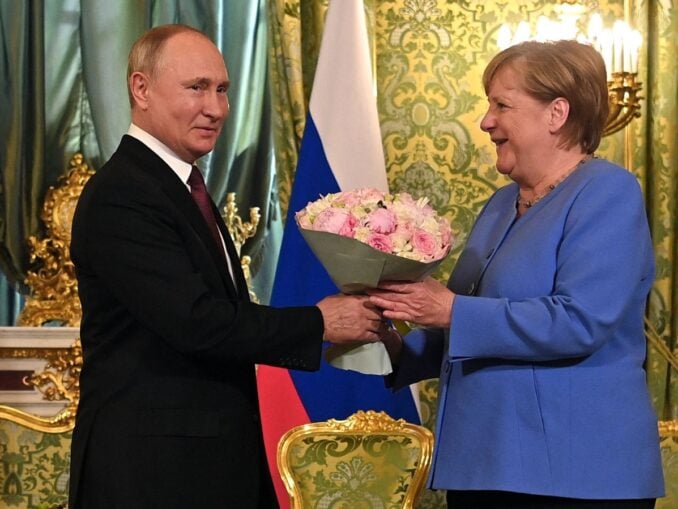 UE caută omul care să vorbească direct cu Putin, iar numele Merkel revine surprinzător în joc