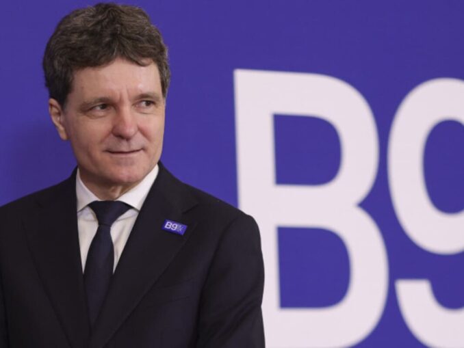 Nicușor Dan iese cu explicații pentru români: ce le-a spus, de fapt, liderilor europeni la Summitul B9 despre NATO